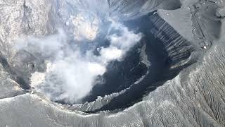 阿蘇中岳火口をヘリで空撮してみた！