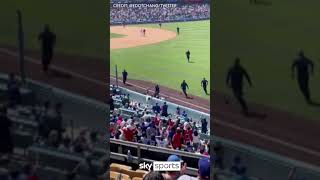 LA Dodgers ball girl tackles fan who invaded field! 💪