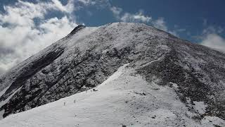 ENTRE MUNTANYES: BASTIMENTS, GRA DE FAJOL I PIC DE LA DONA