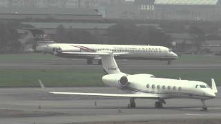 2014-12-01遠東航空Far Eastern Air Transport FE066 (B-28021) 金門KNH-松山TSA Landing Rwy 10 (MD-82)