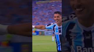 Primeiro gol do Suarez pelo Grêmio #suarez #luissuarez #futebol #grêmio #shorts #youtubeshorts