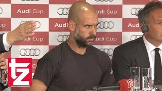 FC Bayern München: Geht er oder bleibt er? Pep Guardiola ist genervt