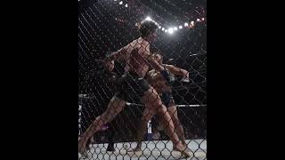 JAKE GYLLENHAAL WITH THE FLYING KNEE 🤯 #UFC285
