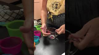 Liquid Measuring Cups demo