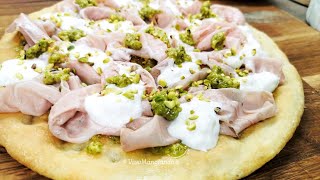 Pizza mortadella pistacchio e stracciatella