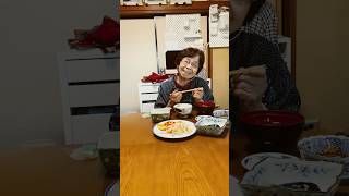 ９４歳ツムツムばあちゃん朝のモグモグタイム❗️👵