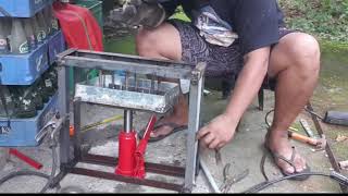 Coconut milk presser (pigaan ng niyog)