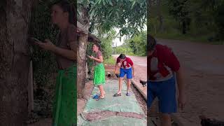 วิธีเปลี่ยนรองเท้า #คลิปตลก #คลิปขำๆ #คลิปฮาๆ #คลายเครียด #funny #joker #comedyvideo