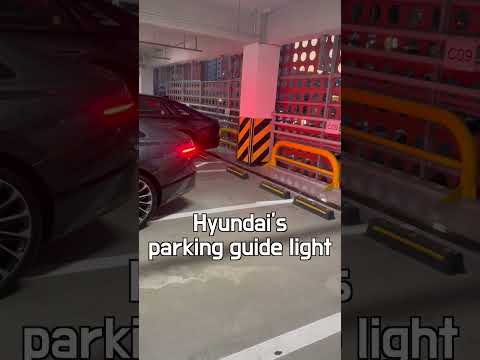 Hyundai Azera 2023 parking guide light