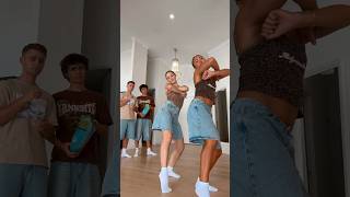 HAD TO SHOW THE BOYS HOW ITS DONE 😅 MONEY PULL UP DANCE #dance #trend #viral #couple #funny #shorts