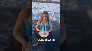 Gadis Rusia ini di julukin sebagai ratu es #videos #shrot #viral#reaction