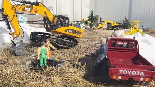 RC Excavator and Bulldozer Cleaning Snow Road