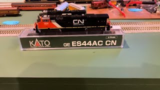 Locomotive review: kato ES44ac CN