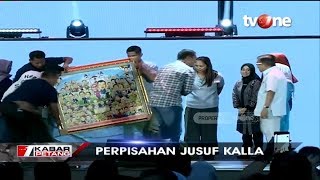 Momen Haru Perpisahan Wapres JK, Ajudan \u0026 Paspampres Berikan Kenang-kenangan