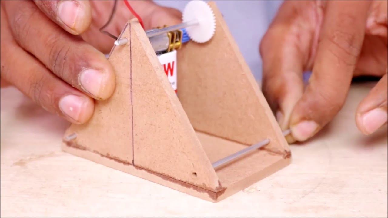 How To Make A Simple Walking Robot Youtube