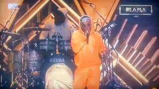 WATCH WIZKID LIVE PERFOMANCE AT 2016 MTV MAMA AWARDS