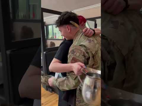 Senior Airman Delivers Special Surprise Homecoming To Waitress Mom ...