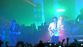 [HD] The Kooks - Naive (Live in Paris, October 2011)