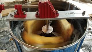 Centrifugal Honey Extractor