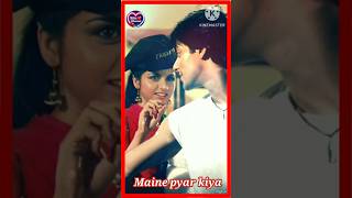 Aate jaate haste#love#song#trending gate.#Youtubeshorts#ytshortsfeed#bollywood#musicgenr#whatsapp#dj