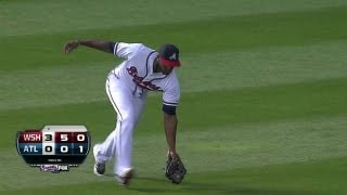 WSH@ATL: J. Upton makes a nice catch in the third