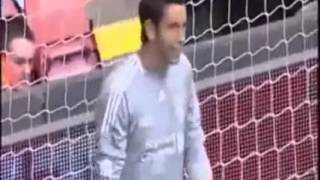 Penaltıdan kendi kalesine gol attı