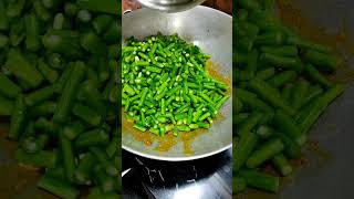 chavli che sheng sukkhi bhaji 🤤😋#maharashtrianrecipes#viralshorts #maharastrian #viralvideo