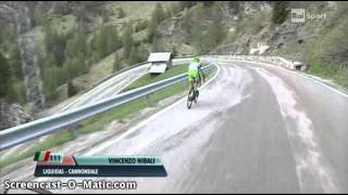 il salto di Nibali nella discesa del Giau