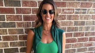 Trending Sports24live Amanda Balionis Sizzles In Masters-Themed Dress Photo Trending Sports24live