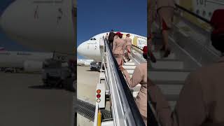 В шикарном самолете Airbus A380 Emirates, часть 1: Эконом и премиальный классы