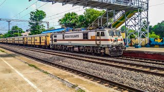 13015 Howrah to Jamalpur Kavi guru express crossing Bolpur railway station