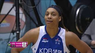 2018 WKBL 여자프로농구 - 2쿼터 시작! 둘의 점수차는 단 ‘10점’. 20180303