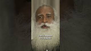 ¿Te casarías por tu horóscopo? | Sadhguru Español, voz doblada con IA #horóscopo #sadhguruespañol