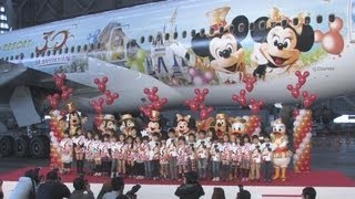 日航機にミッキー  ディズニー３０周年記念で