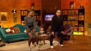 Rihanna Teaches Alan Carr To Dance (LMAO)