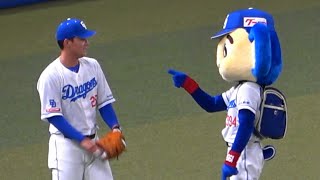 2024.08.10 かつてカンチョーを食らわした矢野謙次をおちょくった後、石川昂弥を叱り飛ばすドアラ