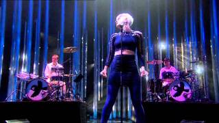 Download Lagu ROBYN Dancing On My Own Live at Oslo Spektrum Nobe... MP3 Gratis