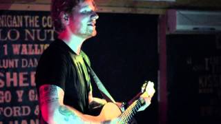 Ed Sheeran - Thinking Out Loud (Live in the Crowd, at the Ruby Sessions)