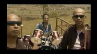 IRAIMBILANJA MEDLEY SLOW GASY TSARA (clip gasy) (y)