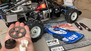 NitroGang Live - This 1983 Nitro Buggy has the Weirdest Clutch - New RC Car Action Magazine Review