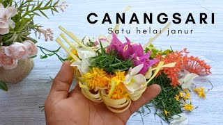 Canangsari cantik dengan satu helai janur