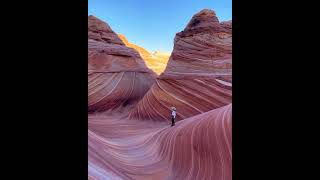 Prettiest mountain in USA 😍 The Wave, Arizona #shorts #nature #beautiful #mountains #travel