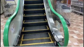 サミット喜多見駅前店エスカレーター_escalator Summit shopping store Kitami Tokyo Japan