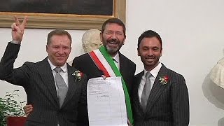 Italia: Ignazio Marino registra 16 nozze gay