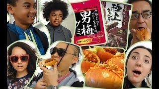 外国人がお総菜パンとお菓子を実食Foreign people trying Japanese sweets