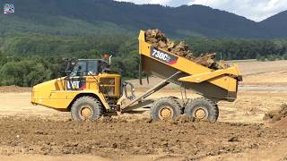 Cat 330F load 730C2 dumper