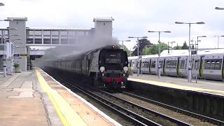 (HD) 34067 'Tangmere' \u0026 37516 at London Victoria \u0026 Orpington - 21/6/11