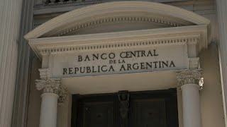 Argentina adota microdesvalorizações diárias do peso a poucos dias da eleição presidencial | AFP