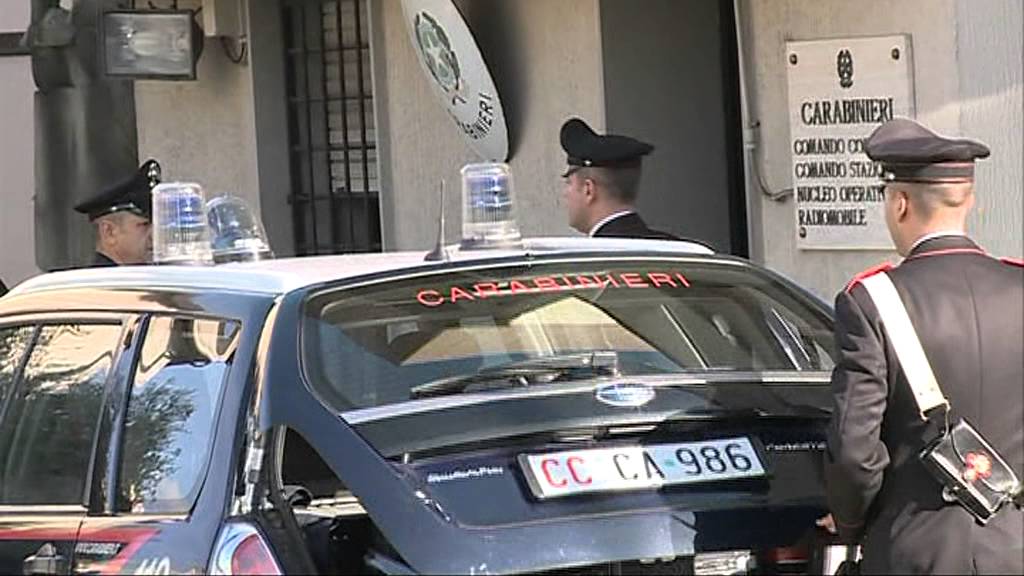 ARRESTI PER TRUFFE ALLE ASSICURAZIONI - YouTube