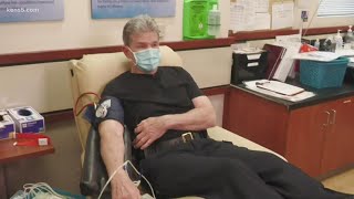 San Antonio Police Chief William McManus donates blood